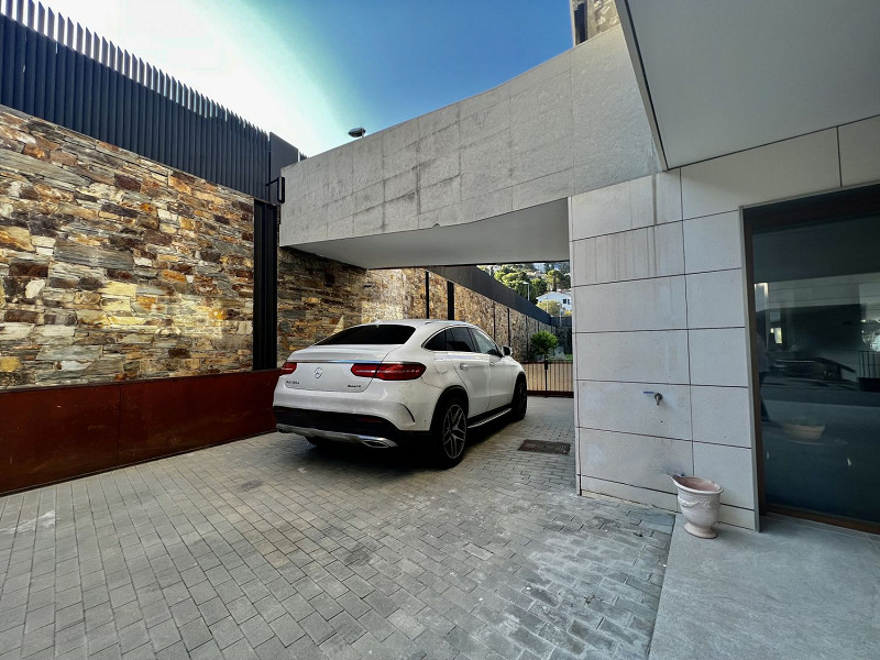 Luxury villa with panoramic views in Roses, Costa Brava. Photo:  24