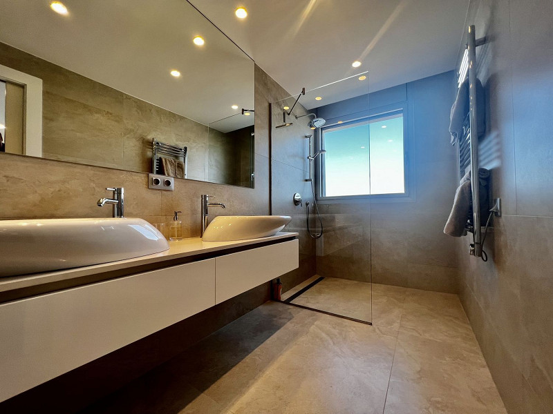 Luxury villa with panoramic views in Roses, Costa Brava. Photo:  32