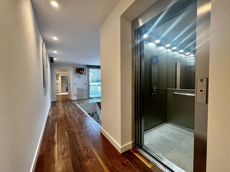 Luxury villa with panoramic views in Roses, Costa Brava. Photo:  36