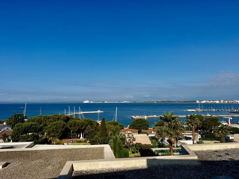 Luxury villa with panoramic views in Roses, Costa Brava. Photo:  44