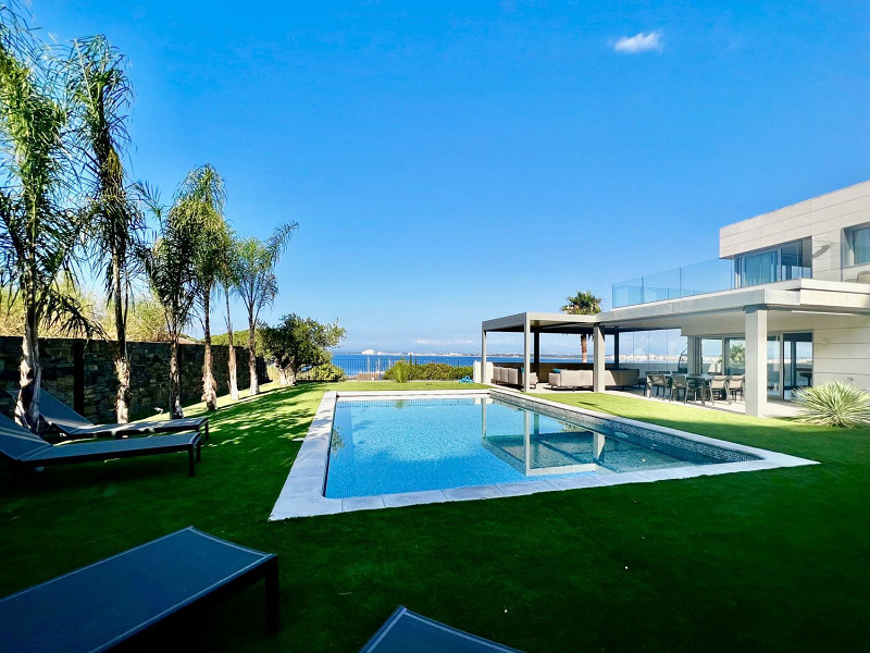 Luxury villa with panoramic views in Roses, Costa Brava. Photo:  61