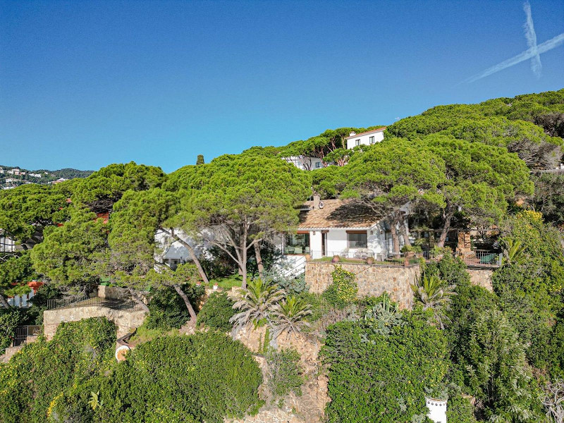 Mediterranean villa with direct beach access in Sant Antoni de Calonge, Costa Brava