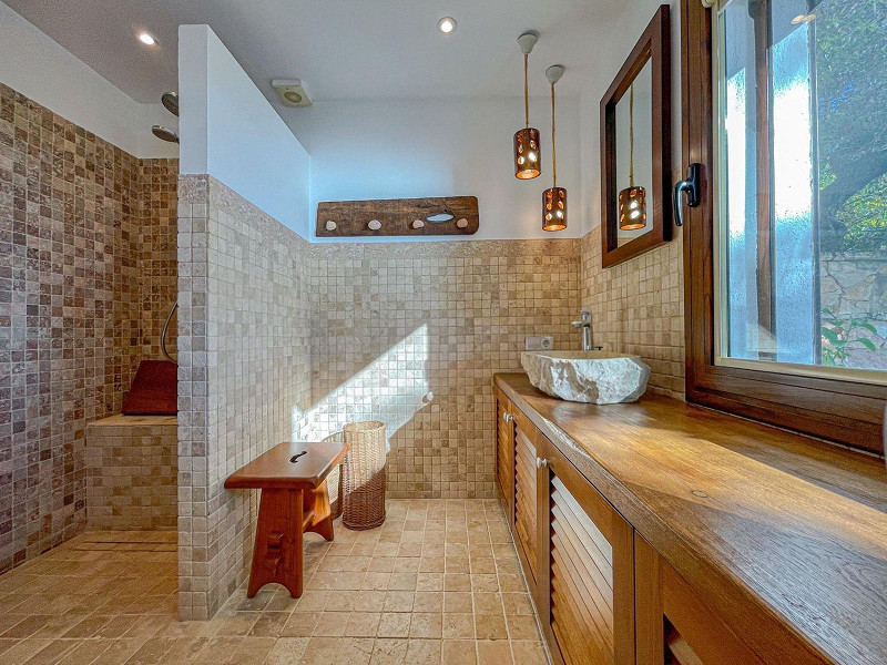Mediterranean villa with direct beach access in Sant Antoni de Calonge, Costa Brava. Photo:  13