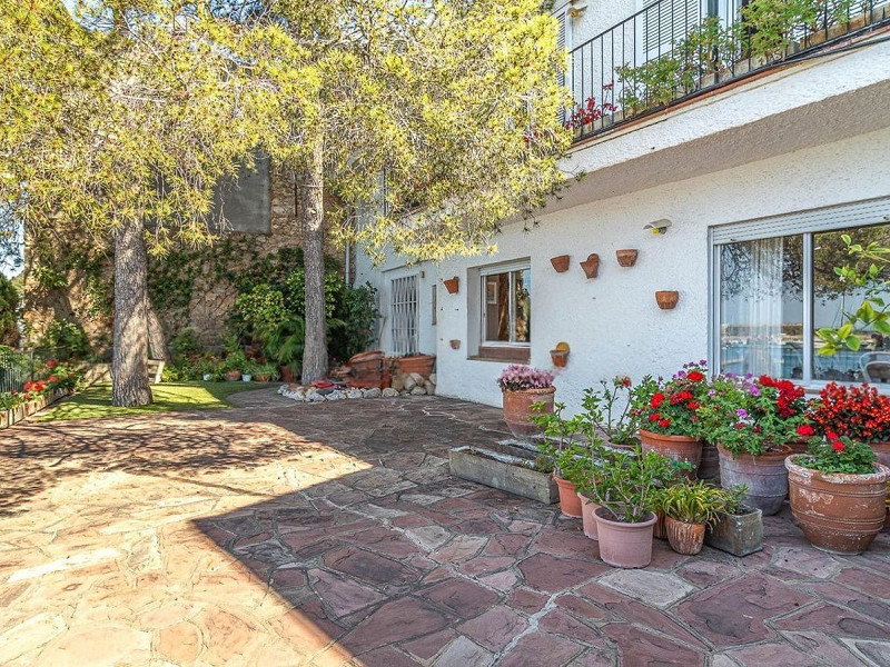 House with Panoramic Sea Views in L’Estartit, Costa Brava