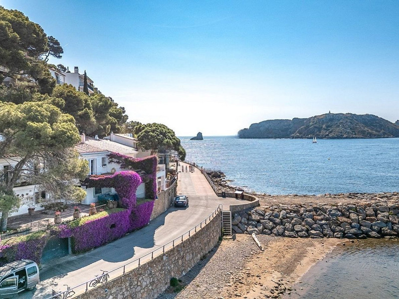House with Panoramic Sea Views in L’Estartit, Costa Brava. Photo:  25