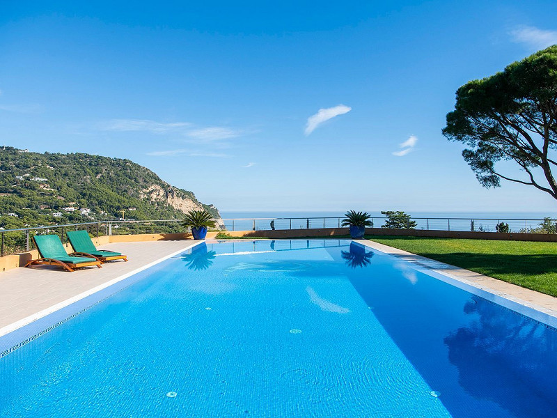 Mediterranean Villa with Pool and Sea Views – Aiguablava / Begur