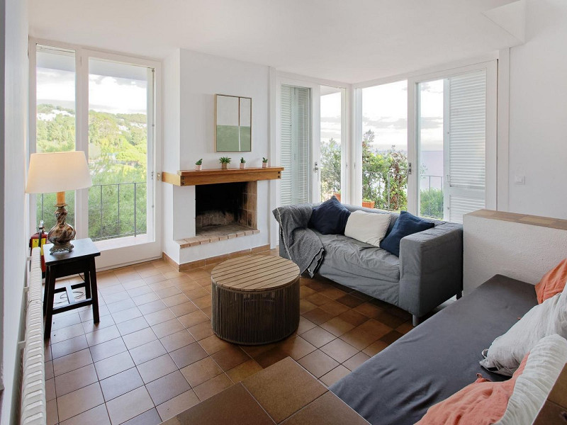 Exclusive seafront villa in Cala Sa Forcanera, Blanes. Photo:  11