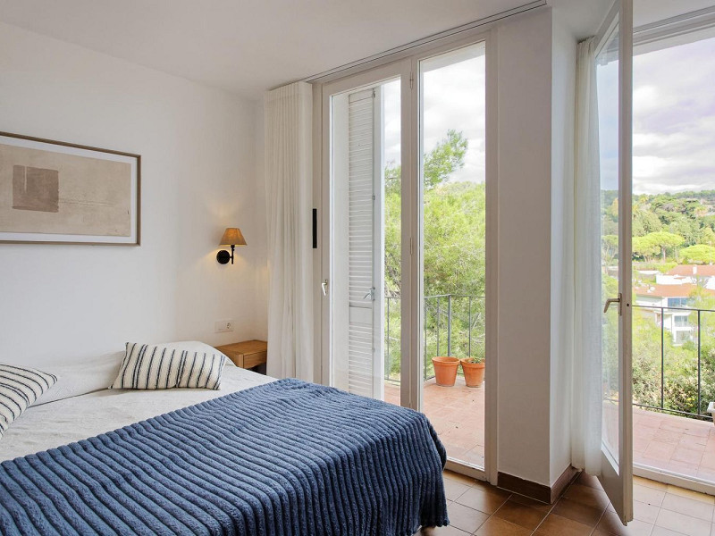 Exclusive seafront villa in Cala Sa Forcanera, Blanes. Photo:  25