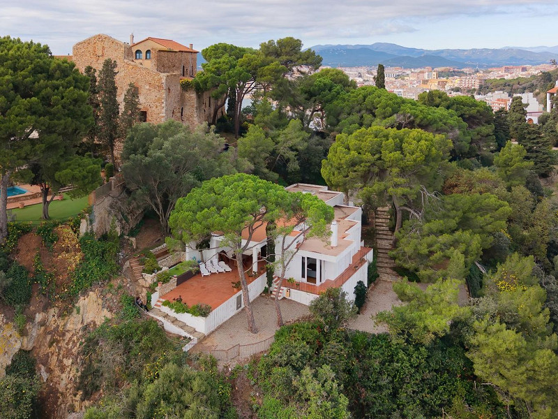 Exclusive seafront villa in Cala Sa Forcanera, Blanes. Photo:  41