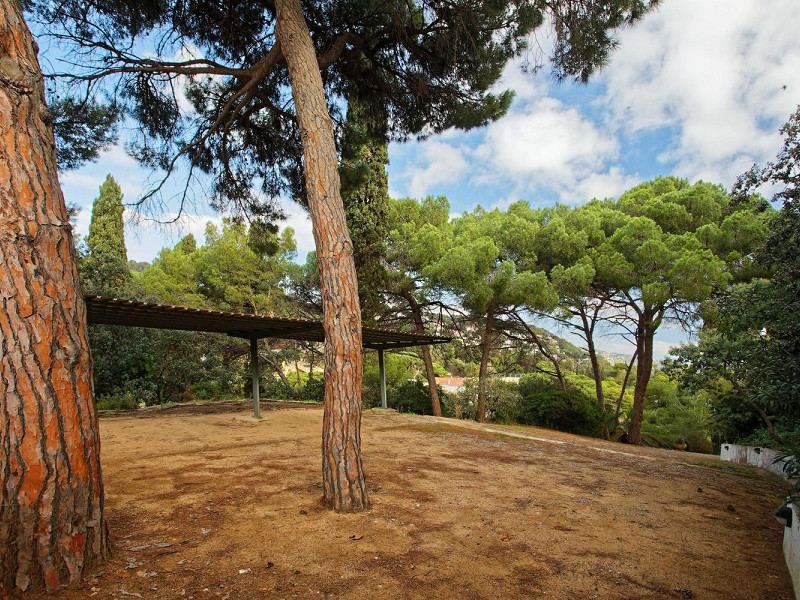 Exclusive seafront villa in Cala Sa Forcanera, Blanes. Photo:  49
