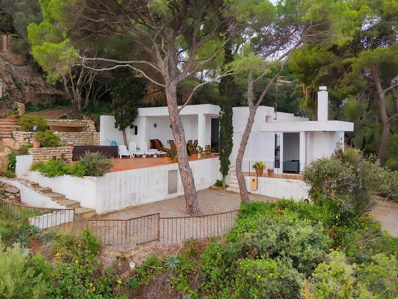 Exclusive seafront villa in Cala Sa Forcanera, Blanes. Photo:  56