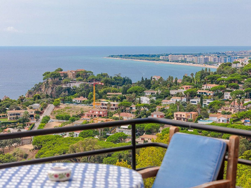 Charming sea-view villa in Cala Sant Francesc, Blanes. Photo:  10