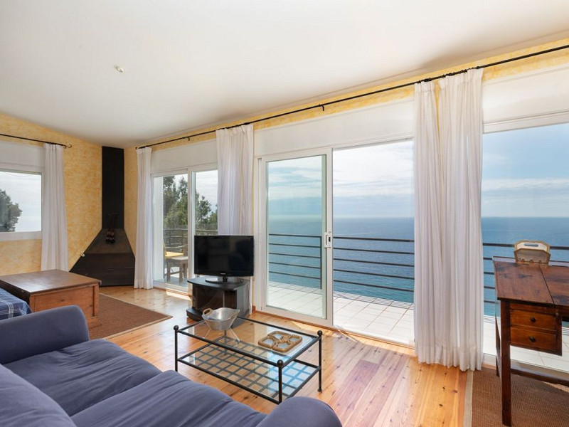 Charming sea-view villa in Cala Sant Francesc, Blanes. Photo:  18