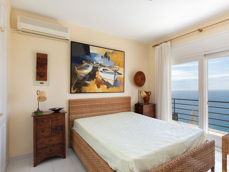 Charming sea-view villa in Cala Sant Francesc, Blanes. Photo:  21