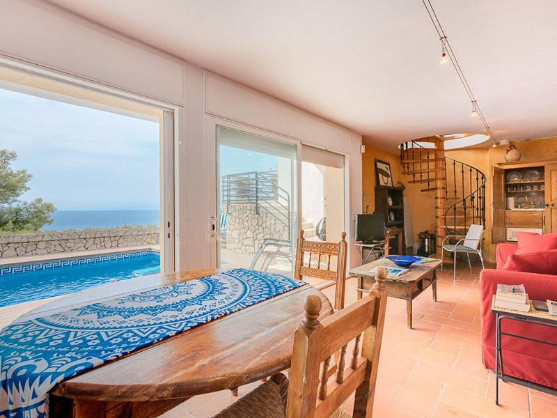 Charming sea-view villa in Cala Sant Francesc, Blanes. Photo:  30
