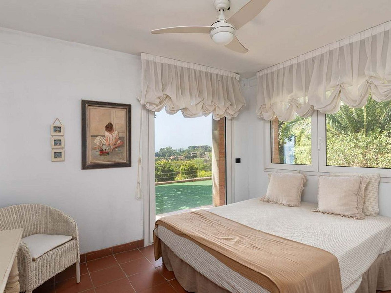 Spectacular three-level sea-view home in Cala Sant Francesc, Blanes. Photo:  16