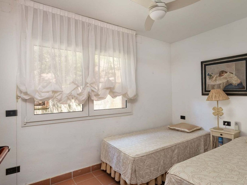 Spectacular three-level sea-view home in Cala Sant Francesc, Blanes. Photo:  17