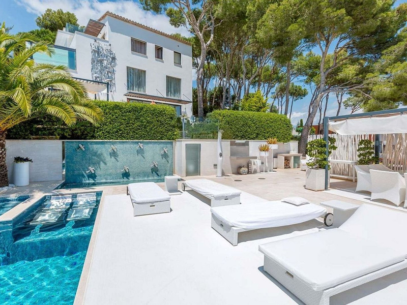 Contemporary Villa with Sea Views in Torrevalentina, Sant Antoni de Calonge. Photo:  2