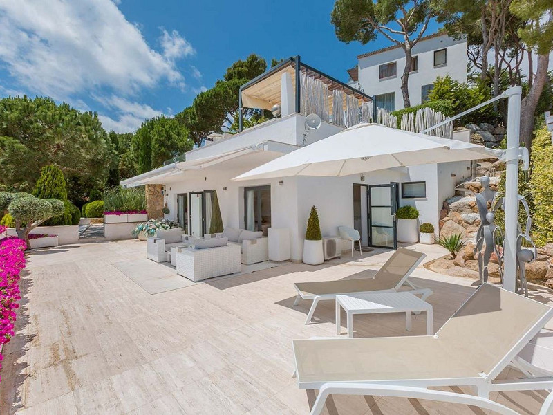 Contemporary Villa with Sea Views in Torrevalentina, Sant Antoni de Calonge. Photo:  28