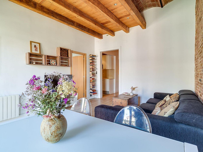 Charming Penthouse with Terrace in Eixample – Barcelona. Photo:  10