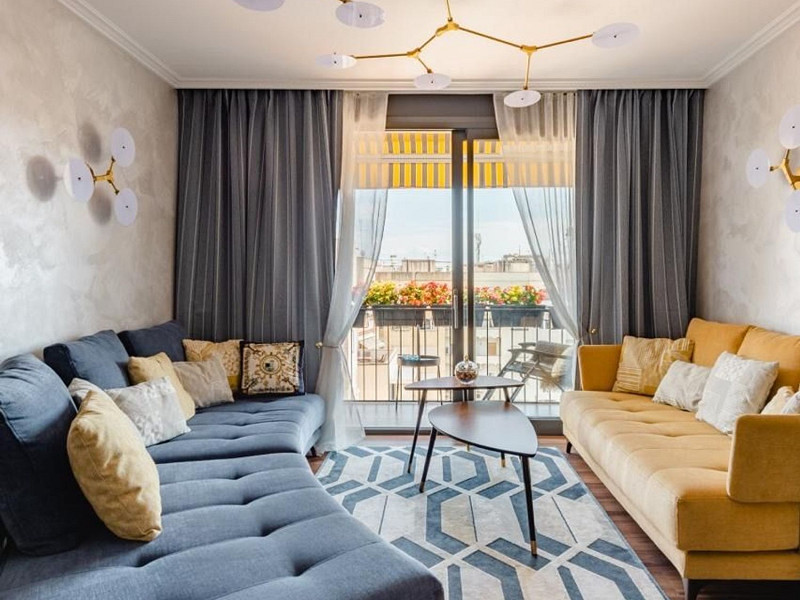 Renovated Penthouse with Charm in Eixample – Barcelona. Photo:  12