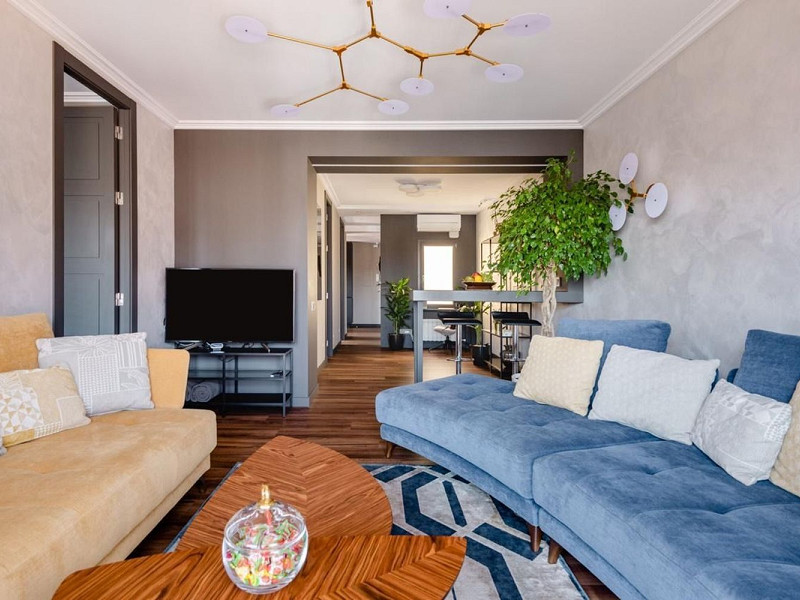 Renovated Penthouse with Charm in Eixample – Barcelona. Photo:  27