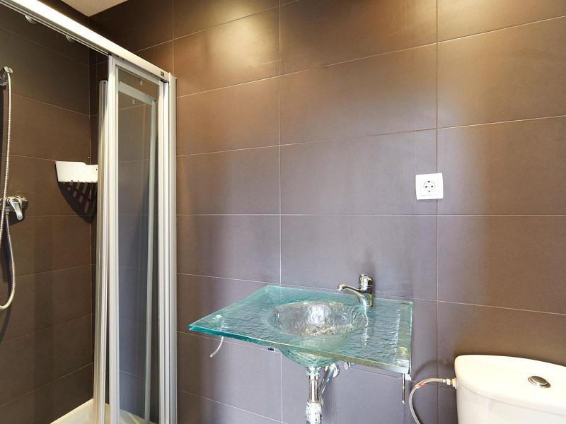 Renovated Charming Apartment in Eixample, Barcelona. Photo:  5