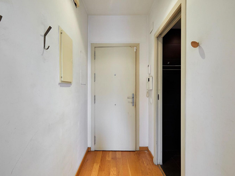 Renovated Charming Apartment in Eixample, Barcelona. Photo:  8