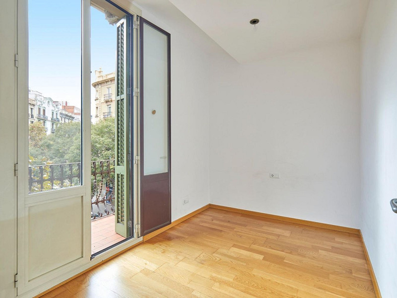 Renovated Charming Apartment in Eixample, Barcelona. Photo:  11