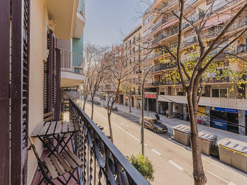 Newly Renovated Apartment with Balcony in Nova Esquerra de l’Eixample, Barcelona. Photo:  2