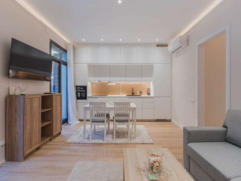 Newly Renovated Apartment with Balcony in Nova Esquerra de l’Eixample, Barcelona. Photo:  5