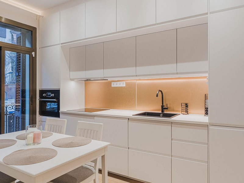 Newly Renovated Apartment with Balcony in Nova Esquerra de l’Eixample, Barcelona. Photo:  10