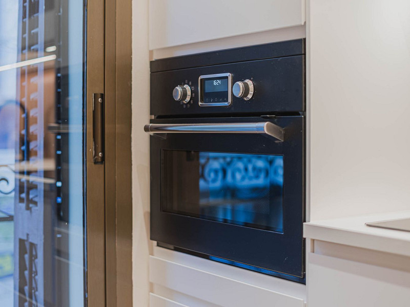 Newly Renovated Apartment with Balcony in Nova Esquerra de l’Eixample, Barcelona. Photo:  11