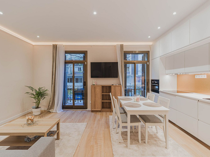 Newly Renovated Apartment with Balcony in Nova Esquerra de l’Eixample, Barcelona. Photo:  29