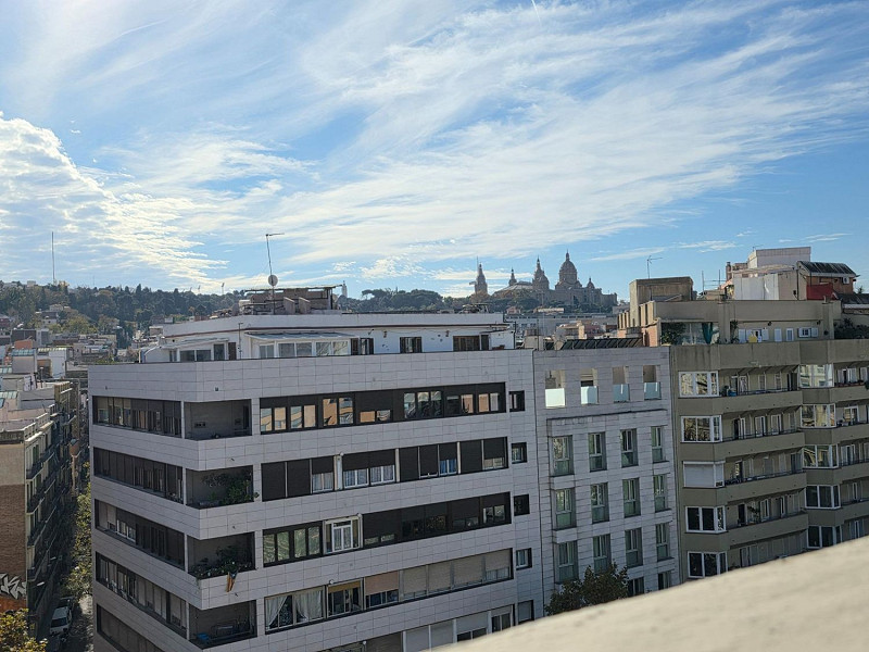 Charming penthouse with terraces in the heart of Barcelona. Photo:  28