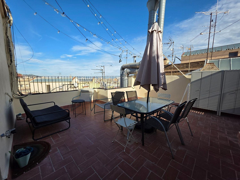 Charming penthouse with terraces in the heart of Barcelona. Photo:  30