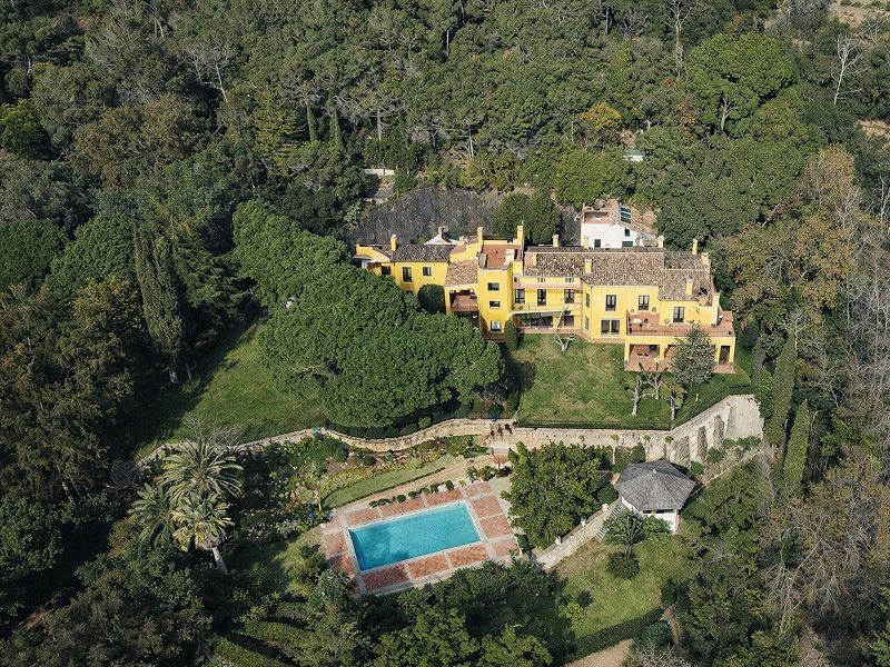 Эксклюзивная вилла для летней аренды в Сант-Андреу-де-Льяванерес, Коста-дель-Маресме. Фото:  1