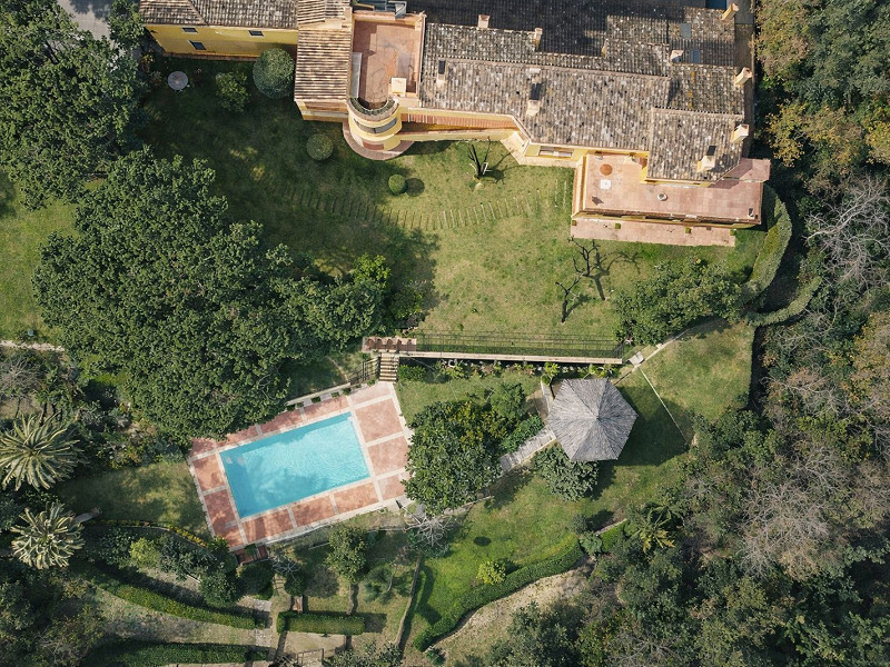 Эксклюзивная вилла для летней аренды в Сант-Андреу-де-Льяванерес, Коста-дель-Маресме. Фото:  3