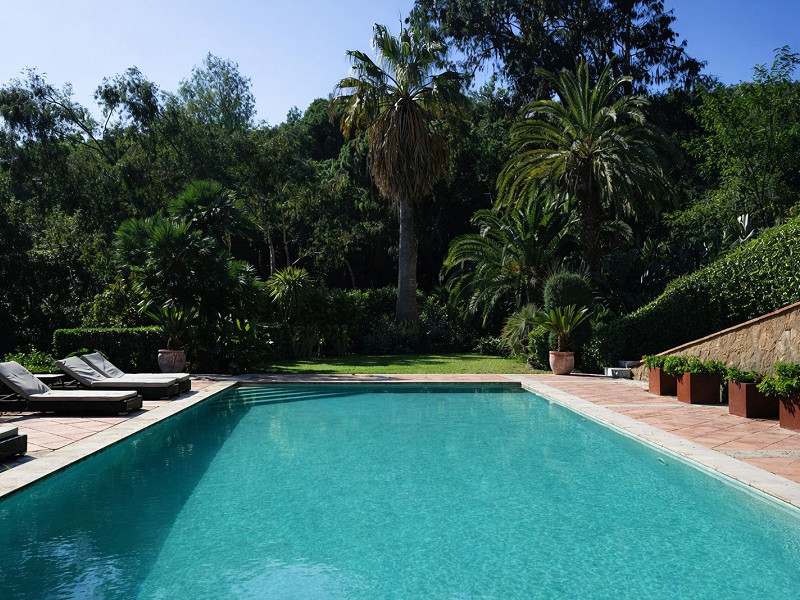 Эксклюзивная вилла для летней аренды в Сант-Андреу-де-Льяванерес, Коста-дель-Маресме. Фото:  7