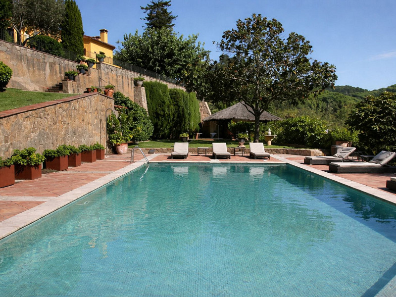 Эксклюзивная вилла для летней аренды в Сант-Андреу-де-Льяванерес, Коста-дель-Маресме. Фото:  9