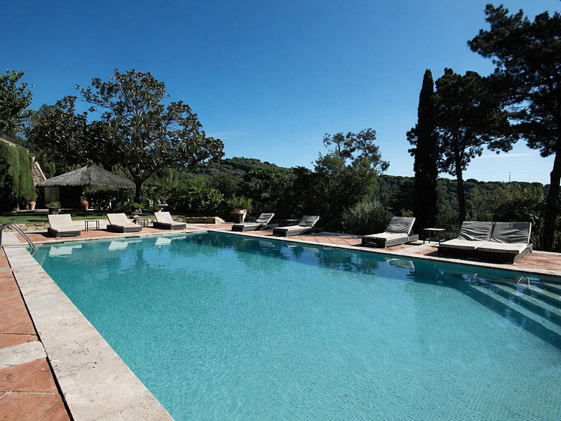 Эксклюзивная вилла для летней аренды в Сант-Андреу-де-Льяванерес, Коста-дель-Маресме. Фото:  10