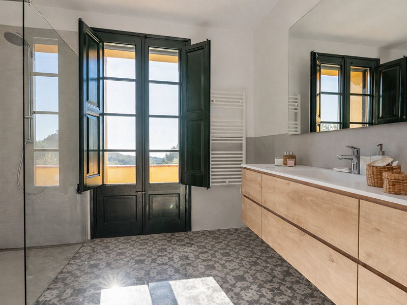 Эксклюзивная вилла для летней аренды в Сант-Андреу-де-Льяванерес, Коста-дель-Маресме. Фото:  49