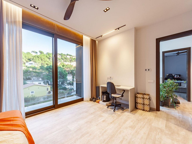 Эксклюзивная новая роскошная вилла в Кастельдефельсе, Барселона. Фото:  3