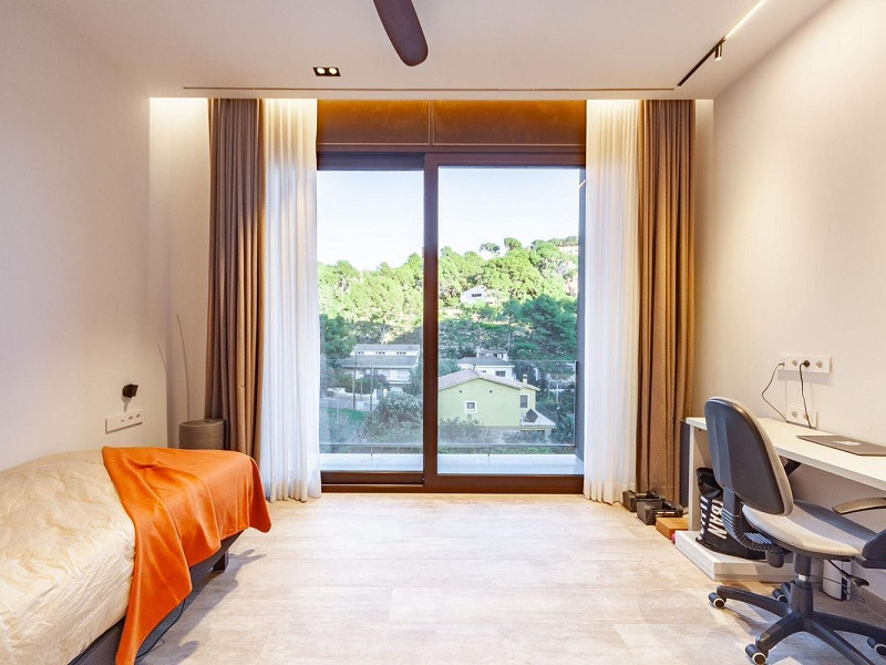 Эксклюзивная новая роскошная вилла в Кастельдефельсе, Барселона. Фото:  19