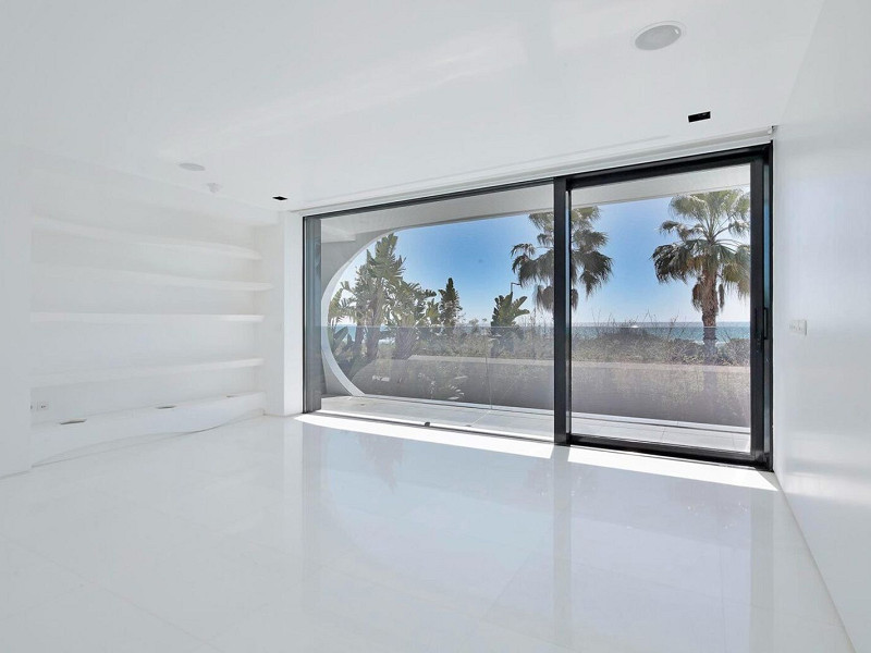 Роскошная вилла у моря в Гава Мар, Барселона. Фото:  28