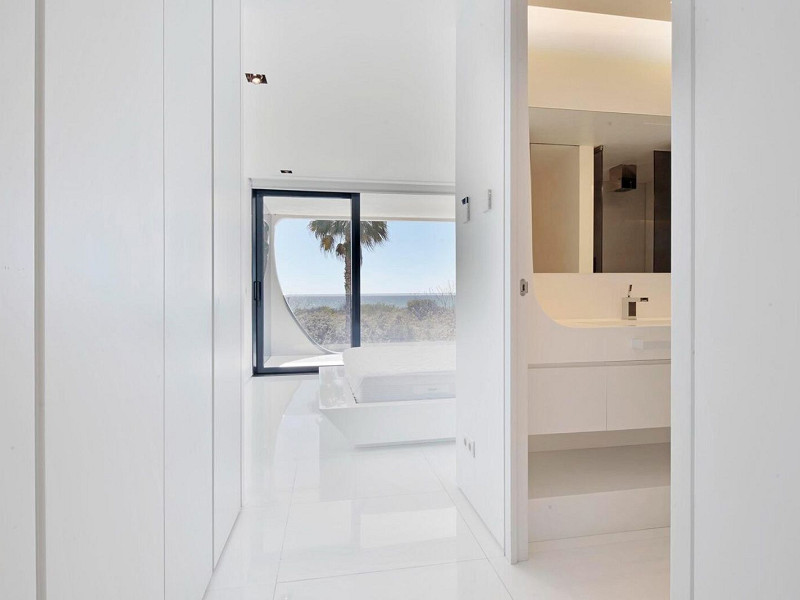 Роскошная вилла у моря в Гава Мар, Барселона. Фото:  30