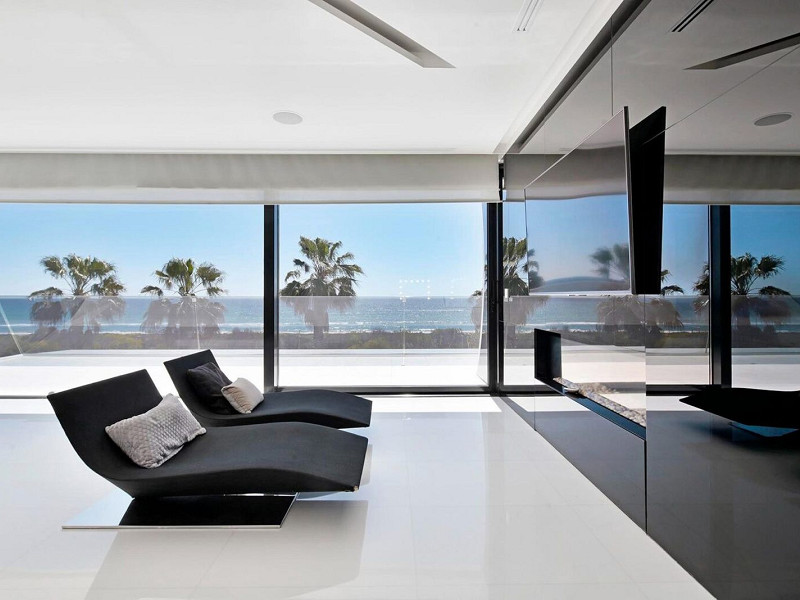 Роскошная вилла у моря в Гава Мар, Барселона. Фото:  40