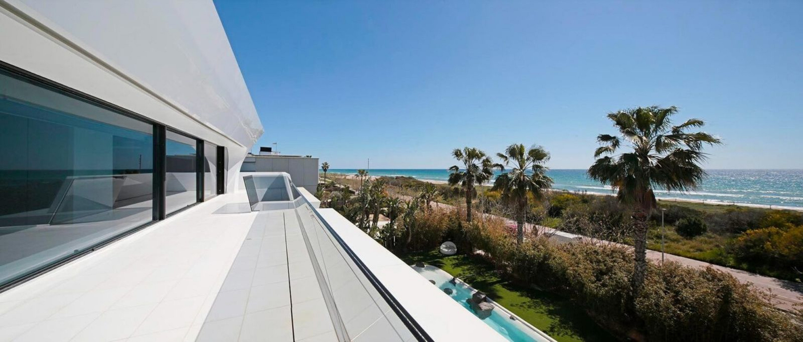 Роскошная вилла у моря в Гава Мар, Барселона