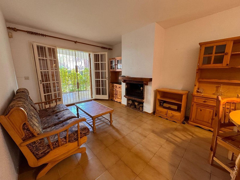 Квартира на первом этаже с частным садом и бассейном, 20 м от пляжа в Platja d’Aro, Коста-Брава. Фото:  3