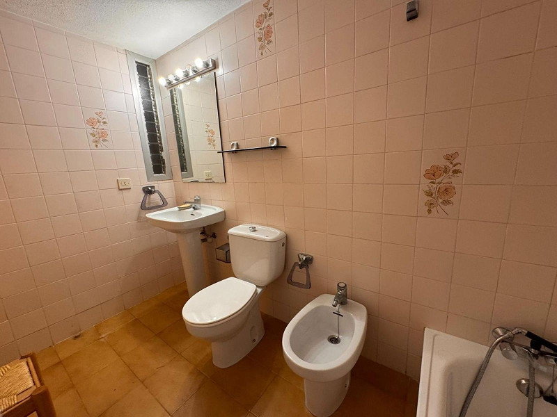 Квартира на первом этаже с частным садом и бассейном, 20 м от пляжа в Platja d’Aro, Коста-Брава. Фото:  16